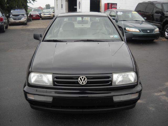 1995 Volkswagen Jetta S Sedan