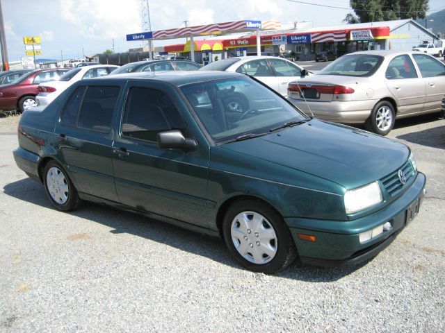 1996 Volkswagen Jetta S Sedan