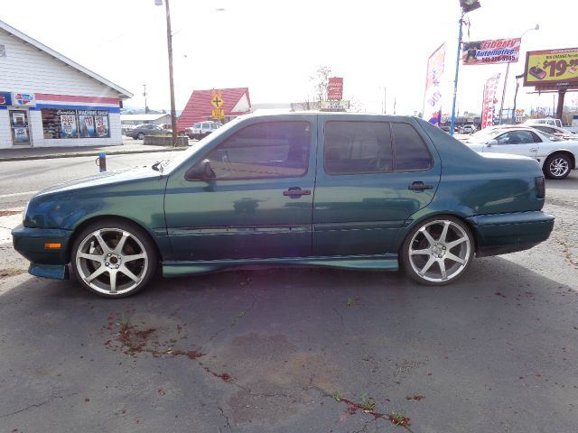 1996 Volkswagen Jetta S Sedan