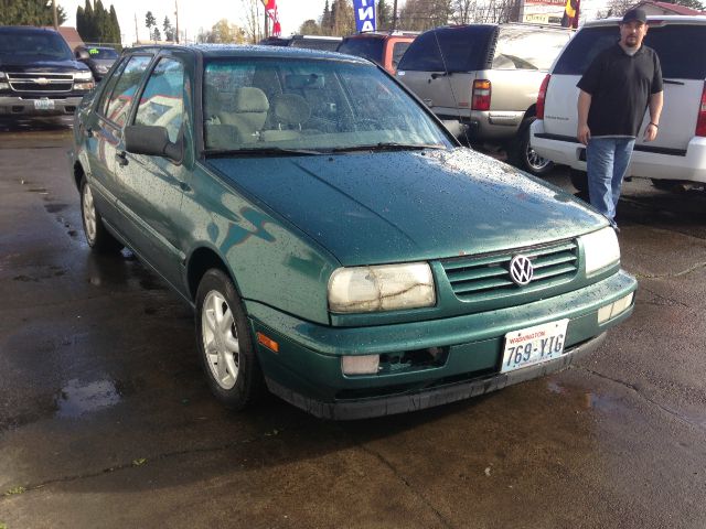 1997 Volkswagen Jetta FWD 4dr Sport