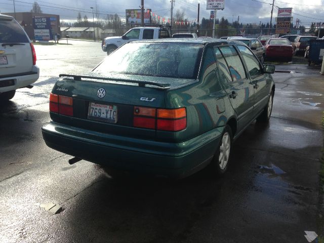 1997 Volkswagen Jetta FWD 4dr Sport