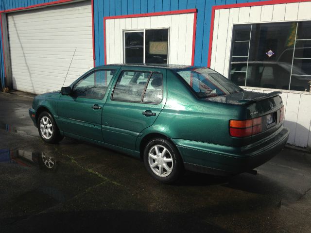 1997 Volkswagen Jetta FWD 4dr Sport