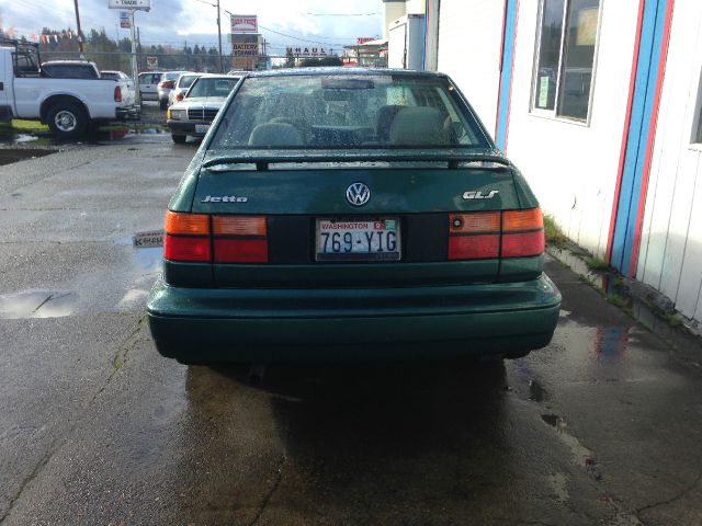 1997 Volkswagen Jetta FWD 4dr Sport