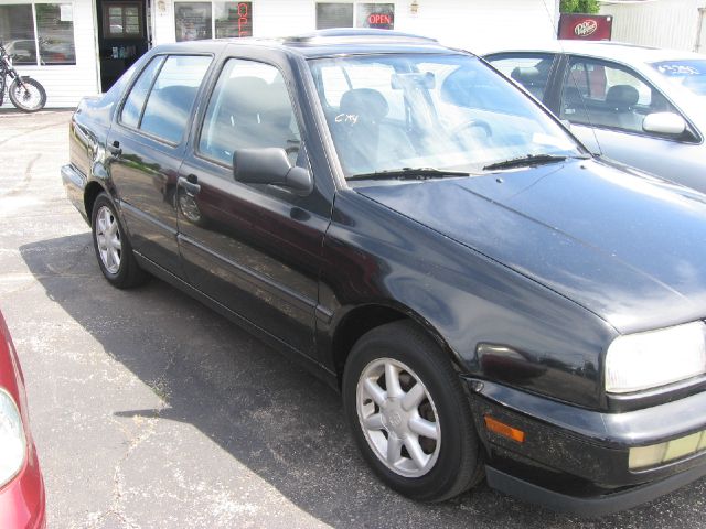 1997 Volkswagen Jetta FWD 4dr Sport