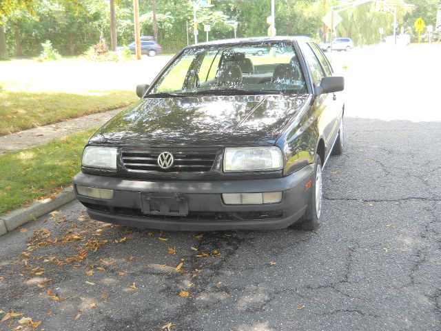 1997 Volkswagen Jetta S Sedan