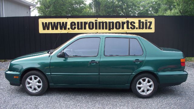 1997 Volkswagen Jetta FWD 4dr Sport