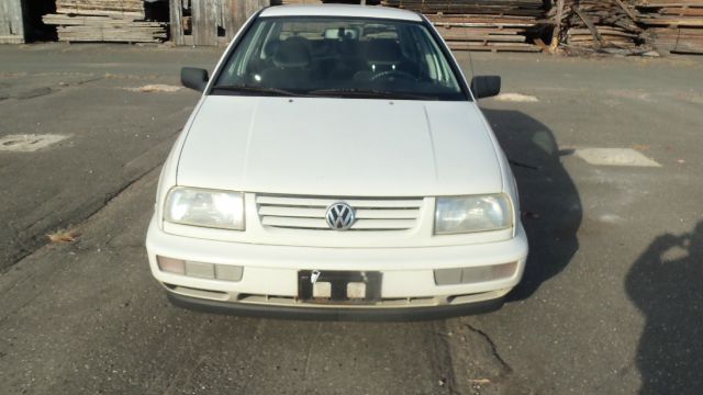 1998 Volkswagen Jetta S Sedan