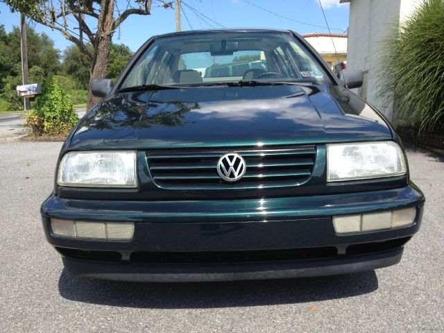 1998 Volkswagen Jetta S Sedan