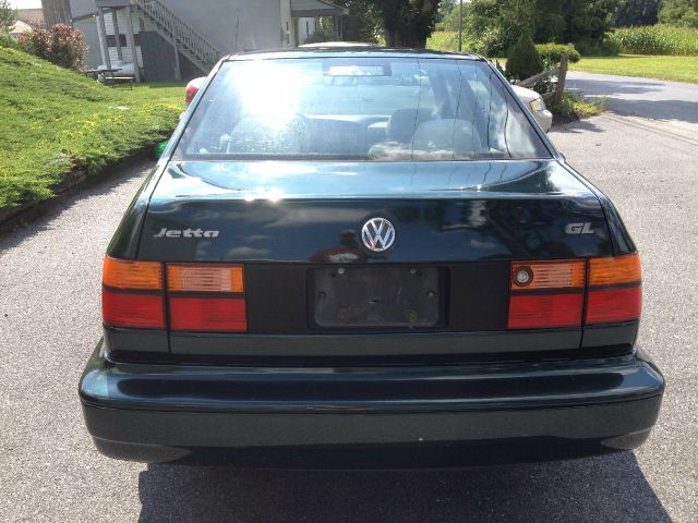 1998 Volkswagen Jetta S Sedan