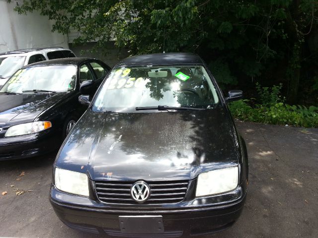 1999 Volkswagen Jetta Quad Cab 4x2 Shortbox XLT