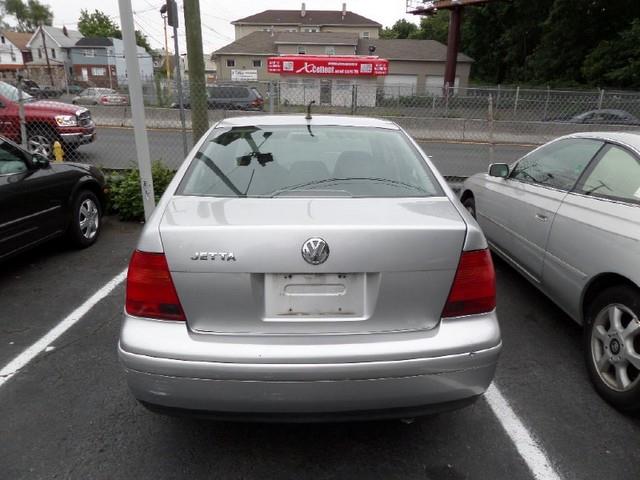 1999 Volkswagen Jetta S Sedan