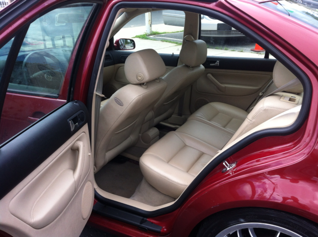 1999 Volkswagen Jetta Quad Cab 4x2 Shortbox XLT