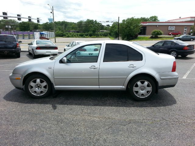 2000 Volkswagen Jetta FX4 Off-road Pickup 4D 6 Ft
