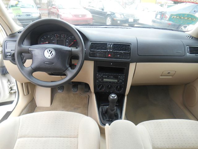 2000 Volkswagen Jetta Quad Cab 4x2 Shortbox XLT