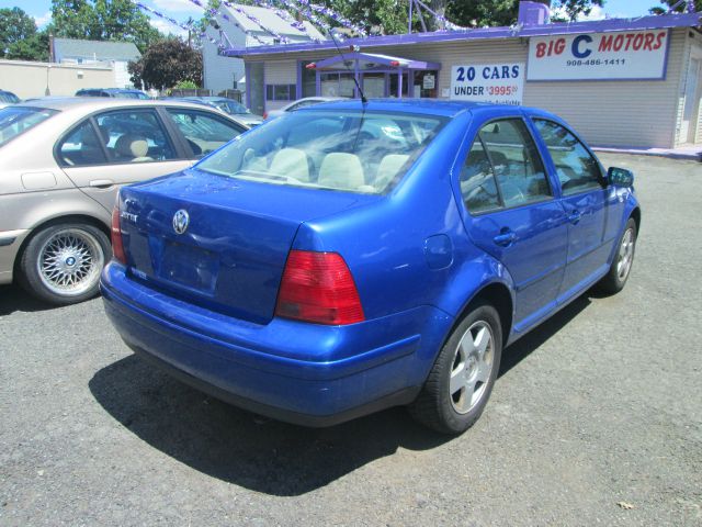 2001 Volkswagen Jetta Quad Cab 4x2 Shortbox XLT