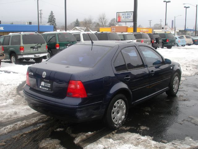 2001 Volkswagen Jetta Quad Cab 4x2 Shortbox XLT