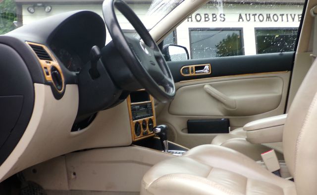 2001 Volkswagen Jetta Quad Cab 4x2 Shortbox XLT