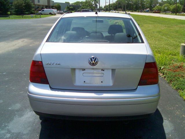 2001 Volkswagen Jetta Quad Cab 4x2 Shortbox XLT