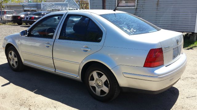 2002 Volkswagen Jetta FWD 4dr Sport