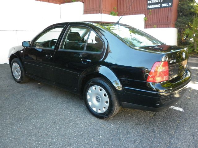 2002 Volkswagen Jetta I-4 Manual