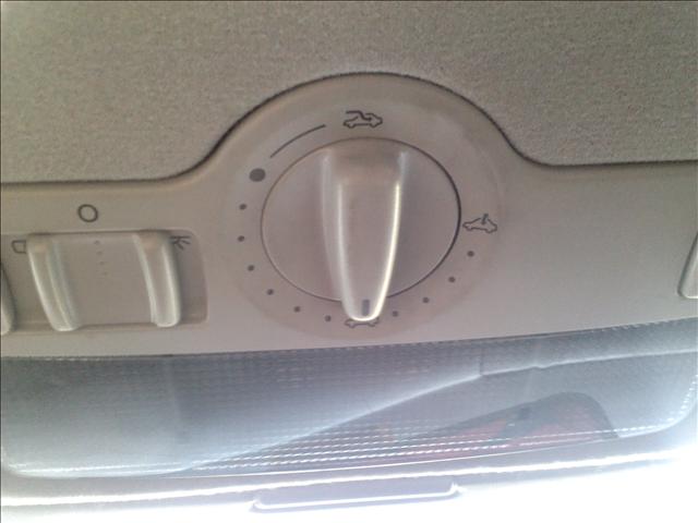 2002 Volkswagen Jetta FWD 4dr Sport