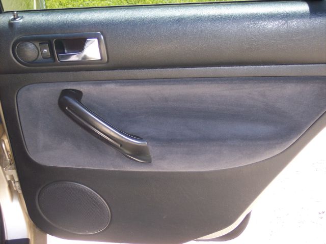 2002 Volkswagen Jetta Quad Cab 4x2 Shortbox XLT