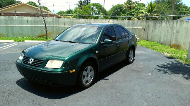 2002 Volkswagen Jetta FWD 4dr Sport