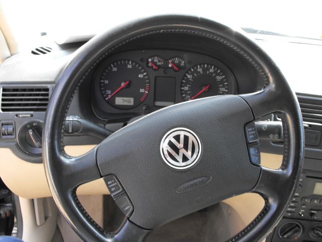 2002 Volkswagen Jetta 4dr 112 WB AWD