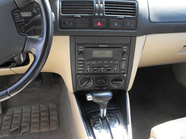 2002 Volkswagen Jetta 4dr 112 WB AWD