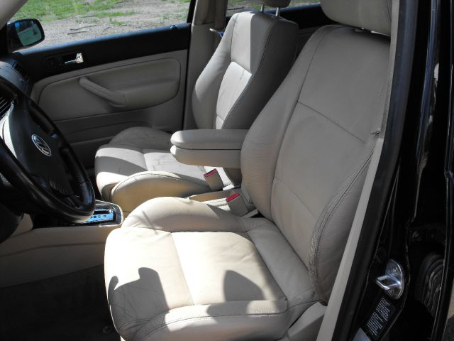 2002 Volkswagen Jetta 4dr 112 WB AWD