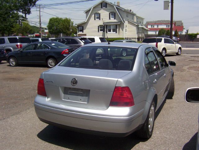 2002 Volkswagen Jetta Quad Cab 4x2 Shortbox XLT