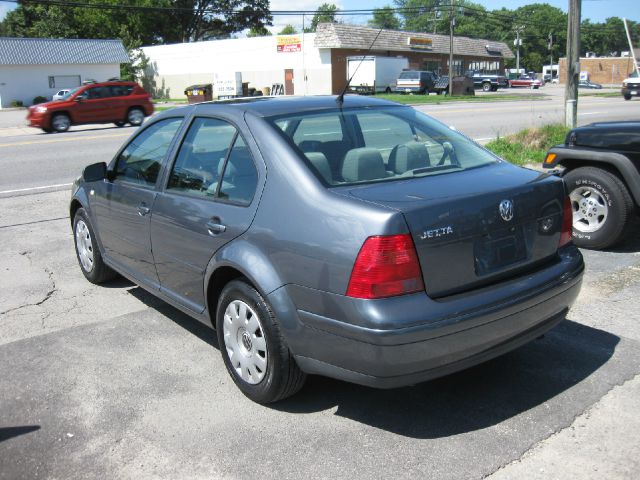 2003 Volkswagen Jetta I-4 Manual