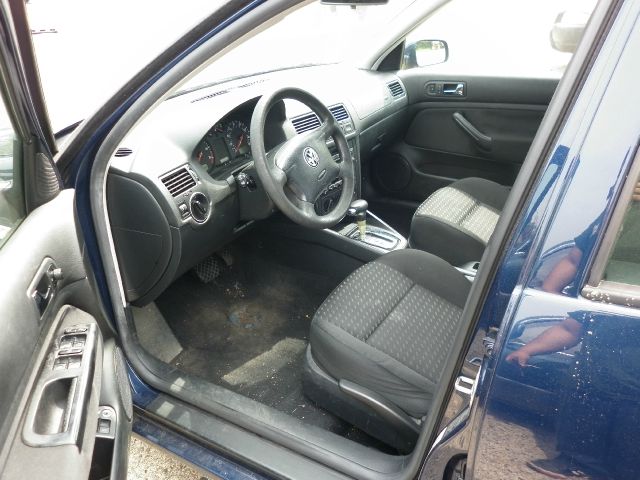 2003 Volkswagen Jetta I-4 Manual