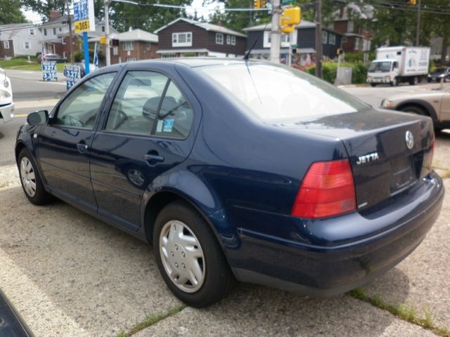 2003 Volkswagen Jetta I-4 Manual