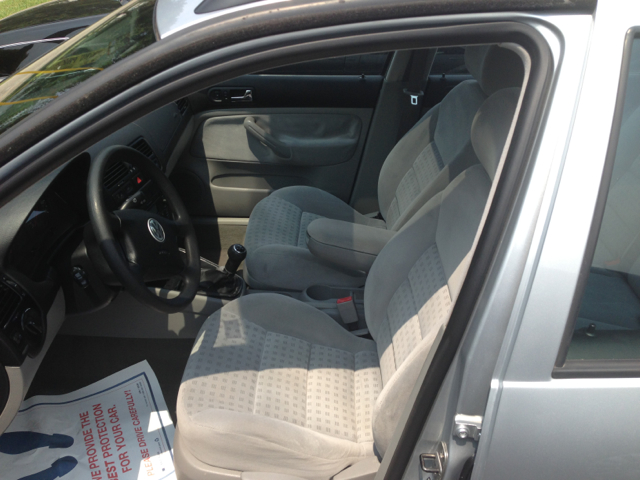 2003 Volkswagen Jetta Quad Cab 4x2 Shortbox XLT