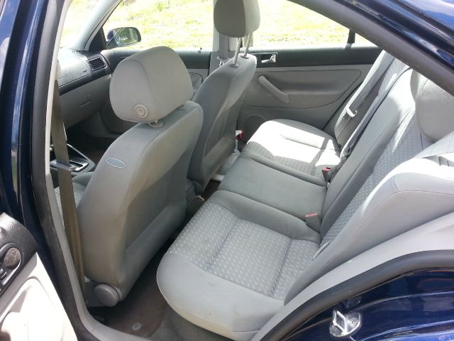 2003 Volkswagen Jetta I-4 Manual