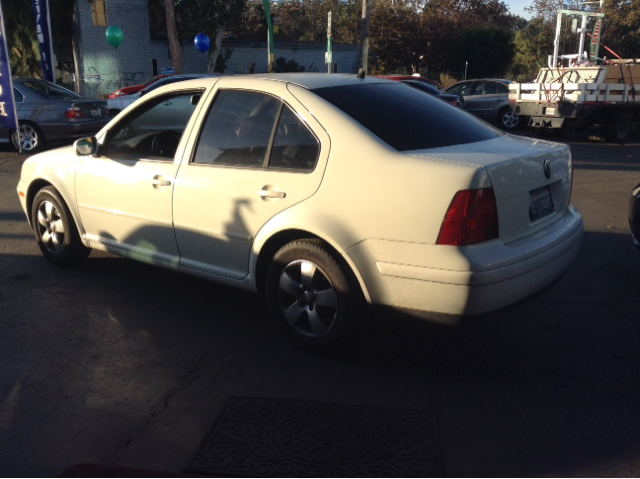 2003 Volkswagen Jetta Quad Cab 4x2 Shortbox XLT