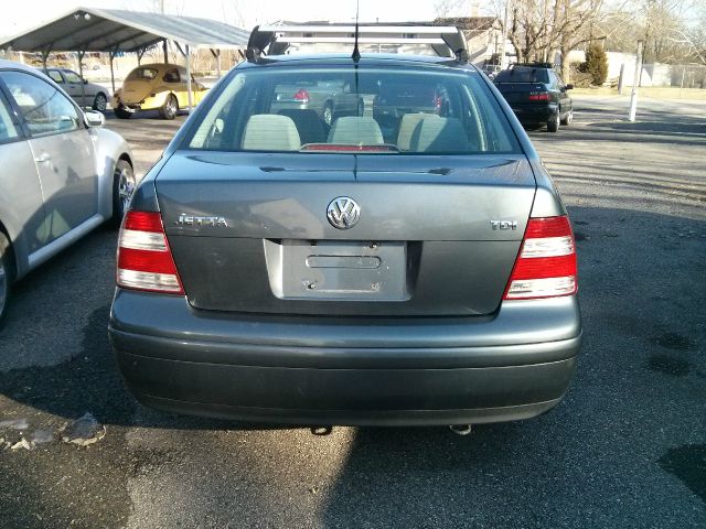 2003 Volkswagen Jetta 4dr 112 WB AWD