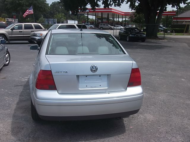 2003 Volkswagen Jetta Quad Cab 4x2 Shortbox XLT