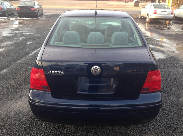 2003 Volkswagen Jetta Quad Cab 4x2 Shortbox XLT