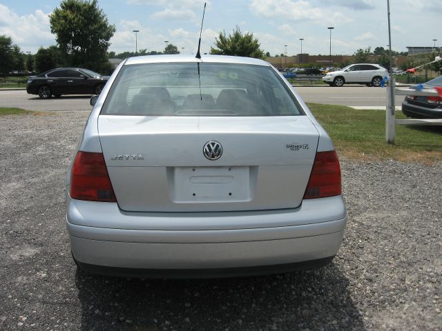 2003 Volkswagen Jetta I-4 Manual