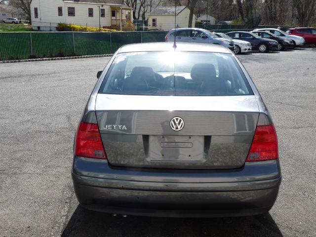 2003 Volkswagen Jetta Quad Cab 4x2 Shortbox XLT