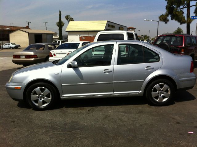 2003 Volkswagen Jetta Quad Cab 4x2 Shortbox XLT