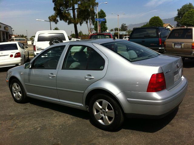 2003 Volkswagen Jetta Quad Cab 4x2 Shortbox XLT