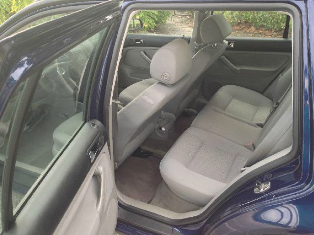 2003 Volkswagen Jetta I-4 Manual