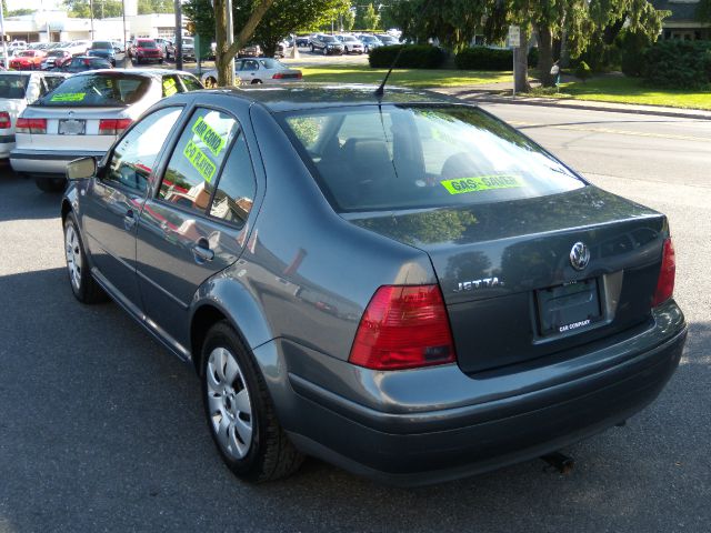 2003 Volkswagen Jetta I-4 Manual