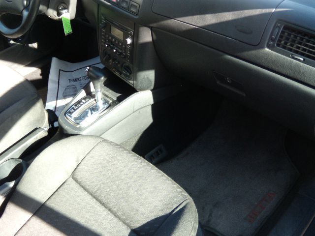 2003 Volkswagen Jetta I-4 Manual