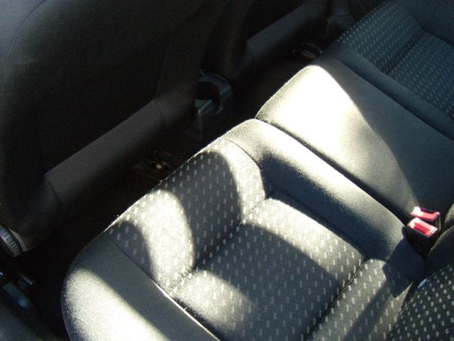 2003 Volkswagen Jetta I-4 Manual