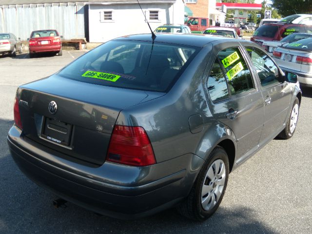 2003 Volkswagen Jetta I-4 Manual