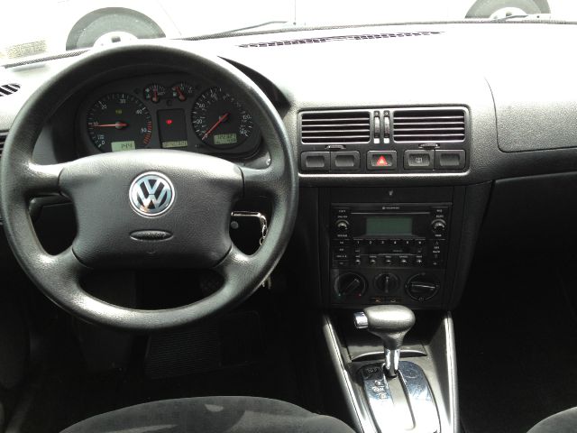 2003 Volkswagen Jetta 4dr 112 WB AWD